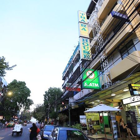 Thara House Hotel Bangkok Exterior photo