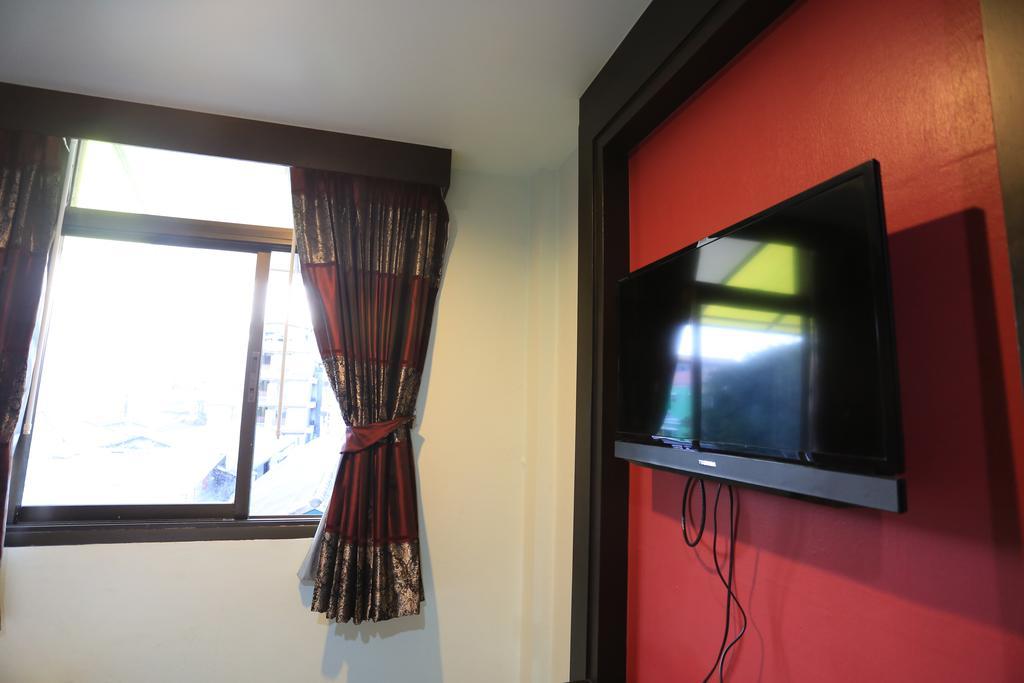 Thara House Hotel Bangkok Room photo