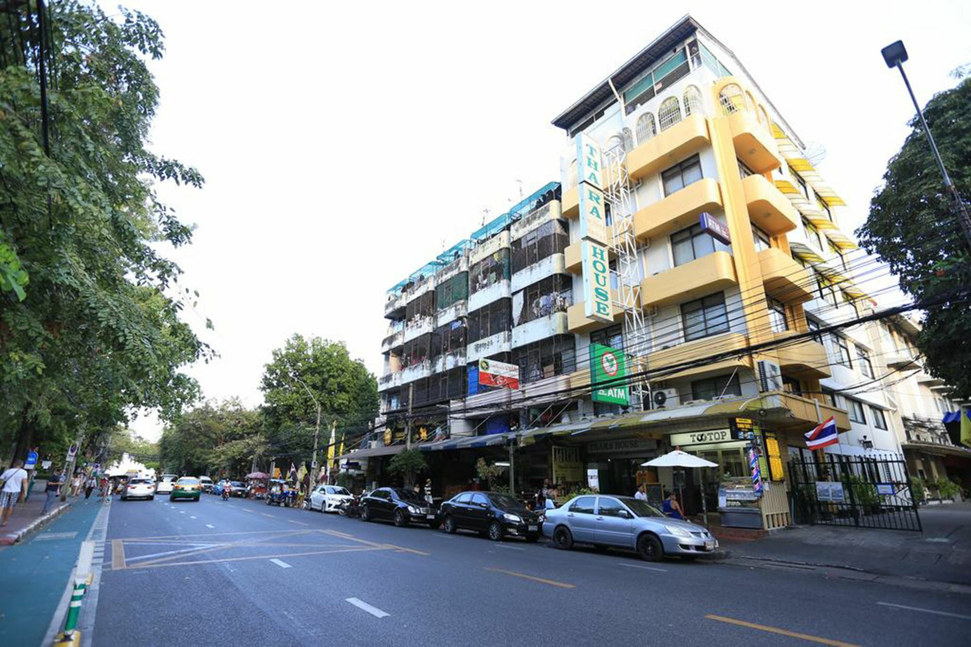 Thara House Hotel Bangkok Exterior photo